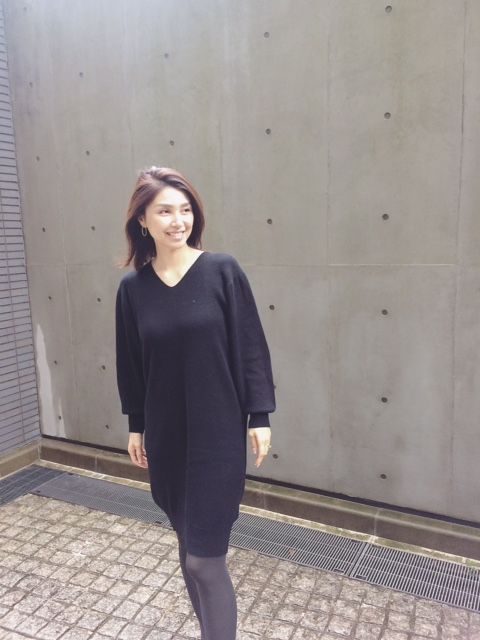 PURA Tokyo | グレータイツで「BLACK」ワンピのコーデを楽しむ